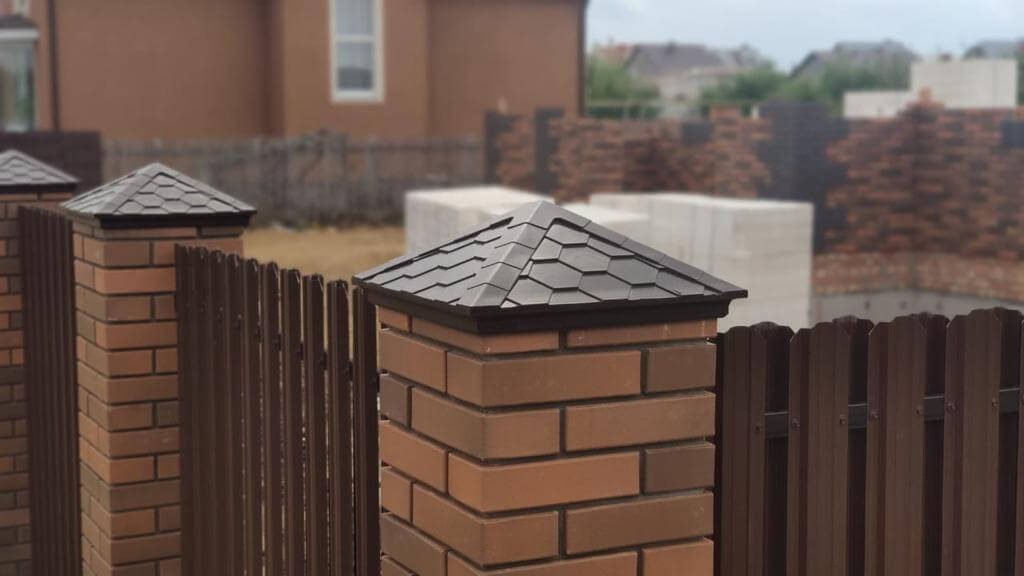 Колпак Zking Эверест Коричневый на столб 1.5х1.5 кирпича (390х390мм) в Пскове фото